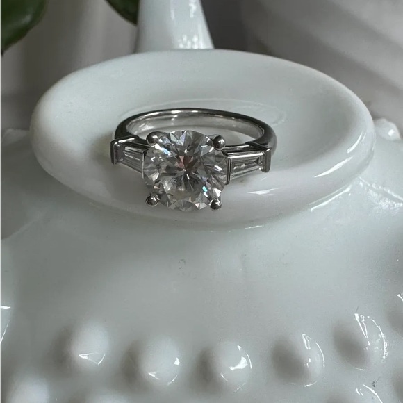 2.55ct G, VS2 Ideal Cut Tapered Baguette Engagement Ring - Picture 6 of 11